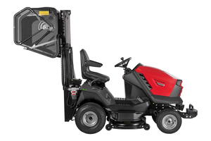 Zahradní traktor Starjet P6 4x4 PRO - boční pohled 6