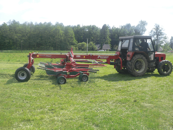 Dvourotorový shrnovač Kverneland TA 9472C