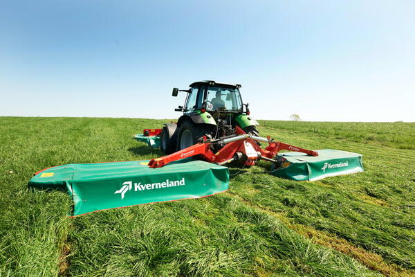 KVERNELAND 2828 F - 2832 F