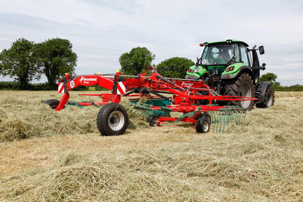 KVERNELAND 9472 C – 9476 C