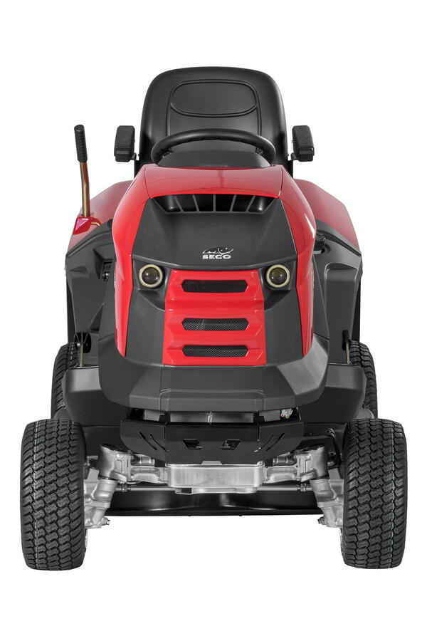 Zahradní traktor Starjet P4 4x4 - přední pohled