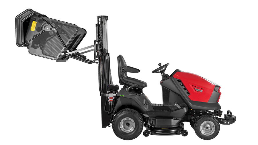 Zahradní traktor Starjet P6 4x4 PRO - boční pohled 5