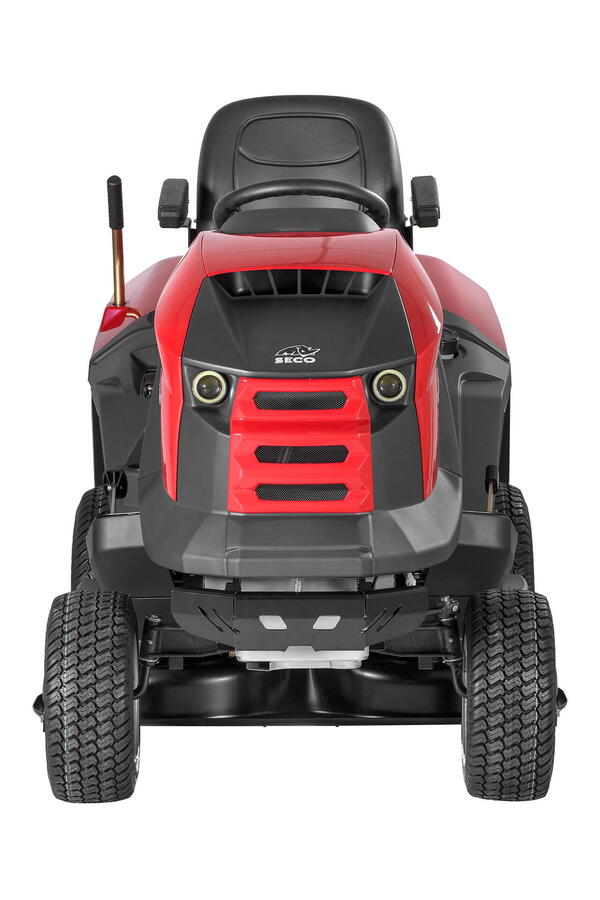 Zahradní traktor Starjet P3 - přední pohled 2