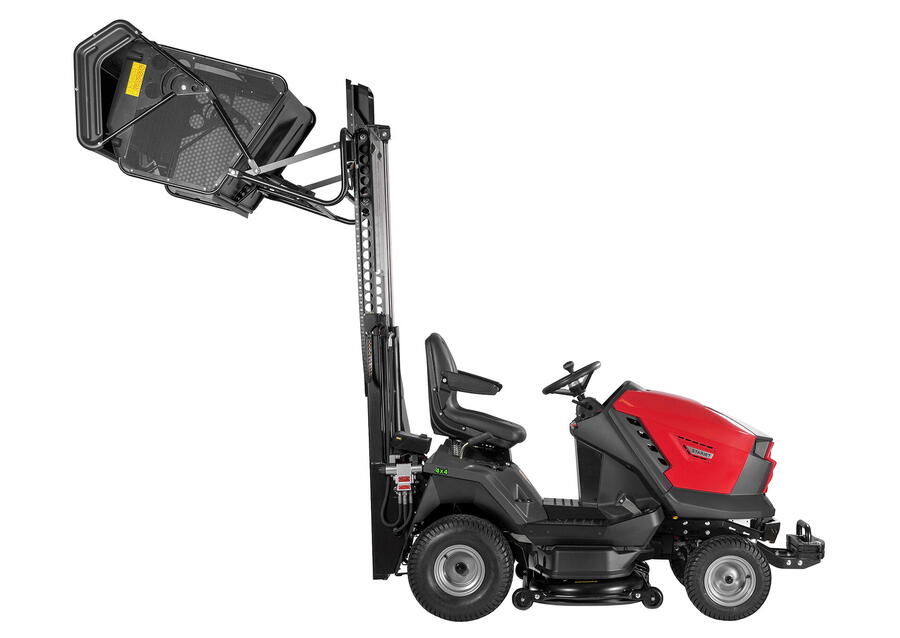 Zahradní traktor Starjet P6 4x4 PRO - boční pohled 2