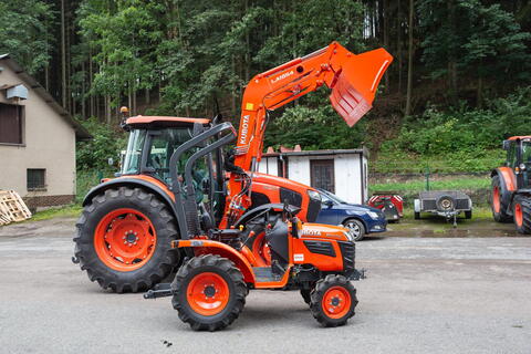 Porovnání zemědělský a komunální traktor Kubota