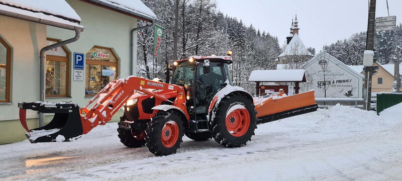 Do Žichlínku jsme předali nový traktor Kubota