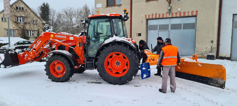 Do Žichlínku jsme předali nový traktor Kubota